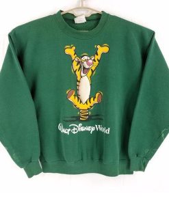 Disney winnie The Pooh sweatshirt SS
